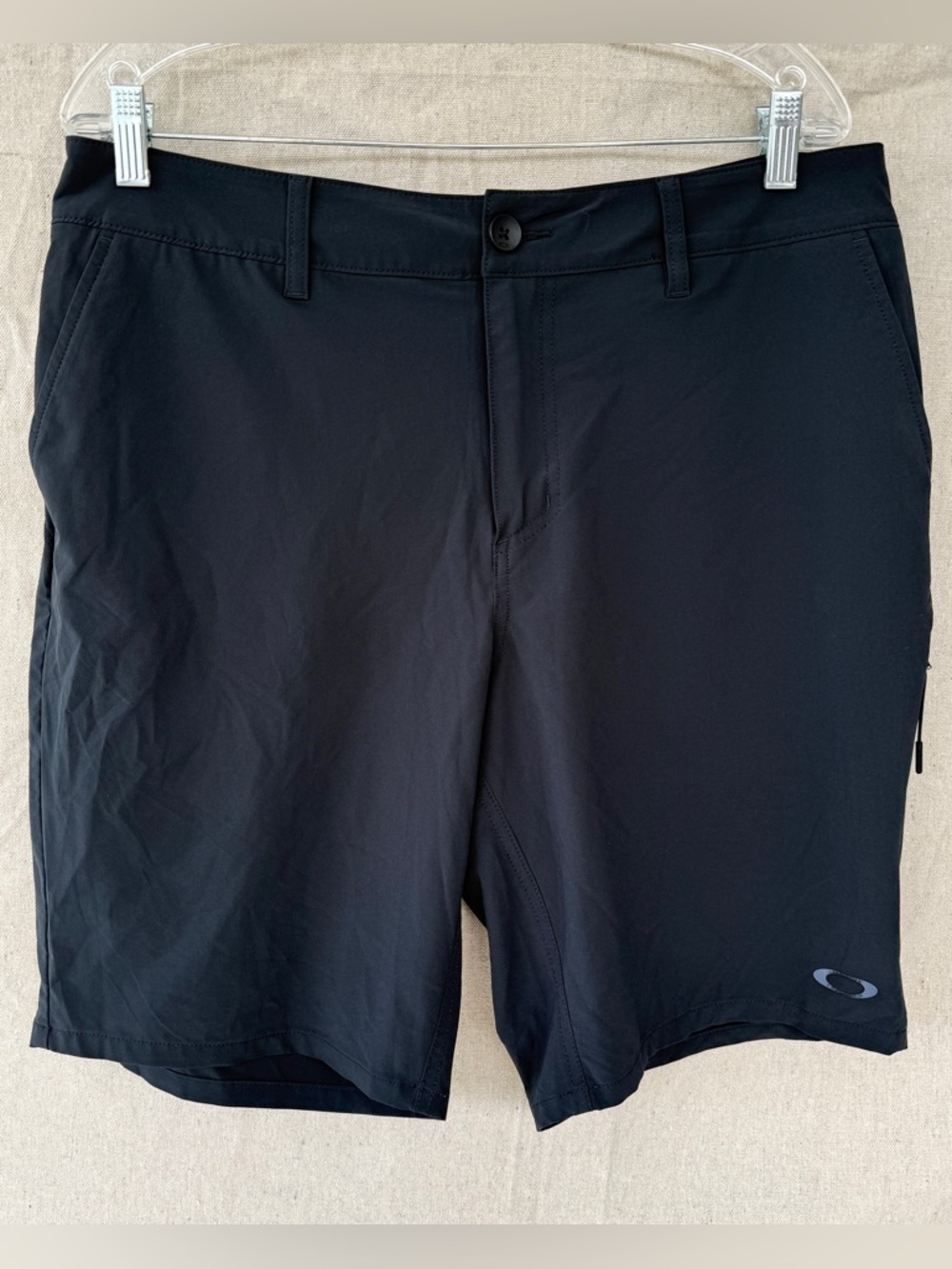 Oakley Men's Size 36 Regular Fit Golf Black Shorts